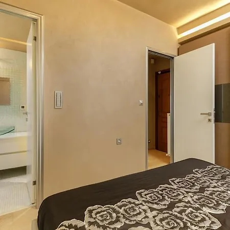 Mega On The Sea Appartement Peraía